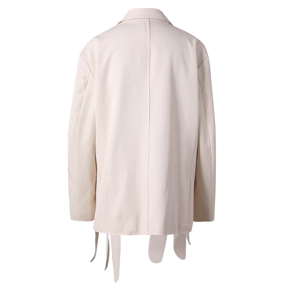 Manteau Trench Blanc Élégant avec Accents Floraux 3D