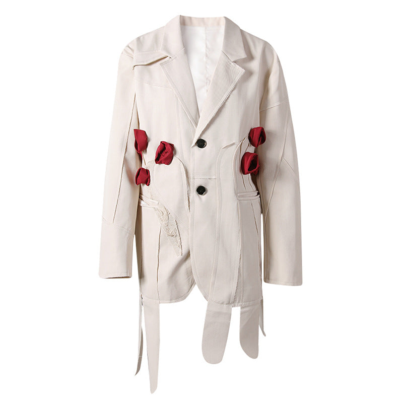 Manteau Trench Blanc Élégant avec Accents Floraux 3D