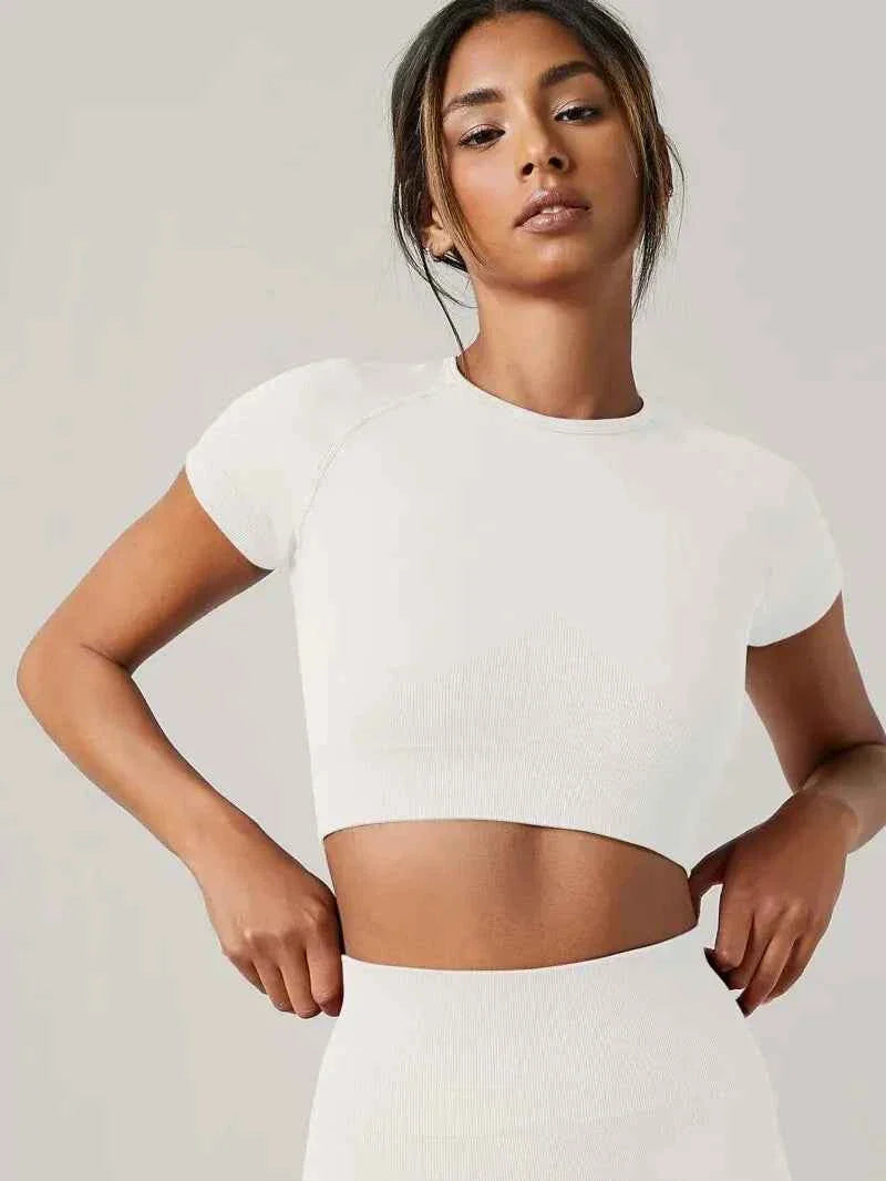 THRIXINE Elite Crop Top : Vêtements de sport noirs haut de gamme