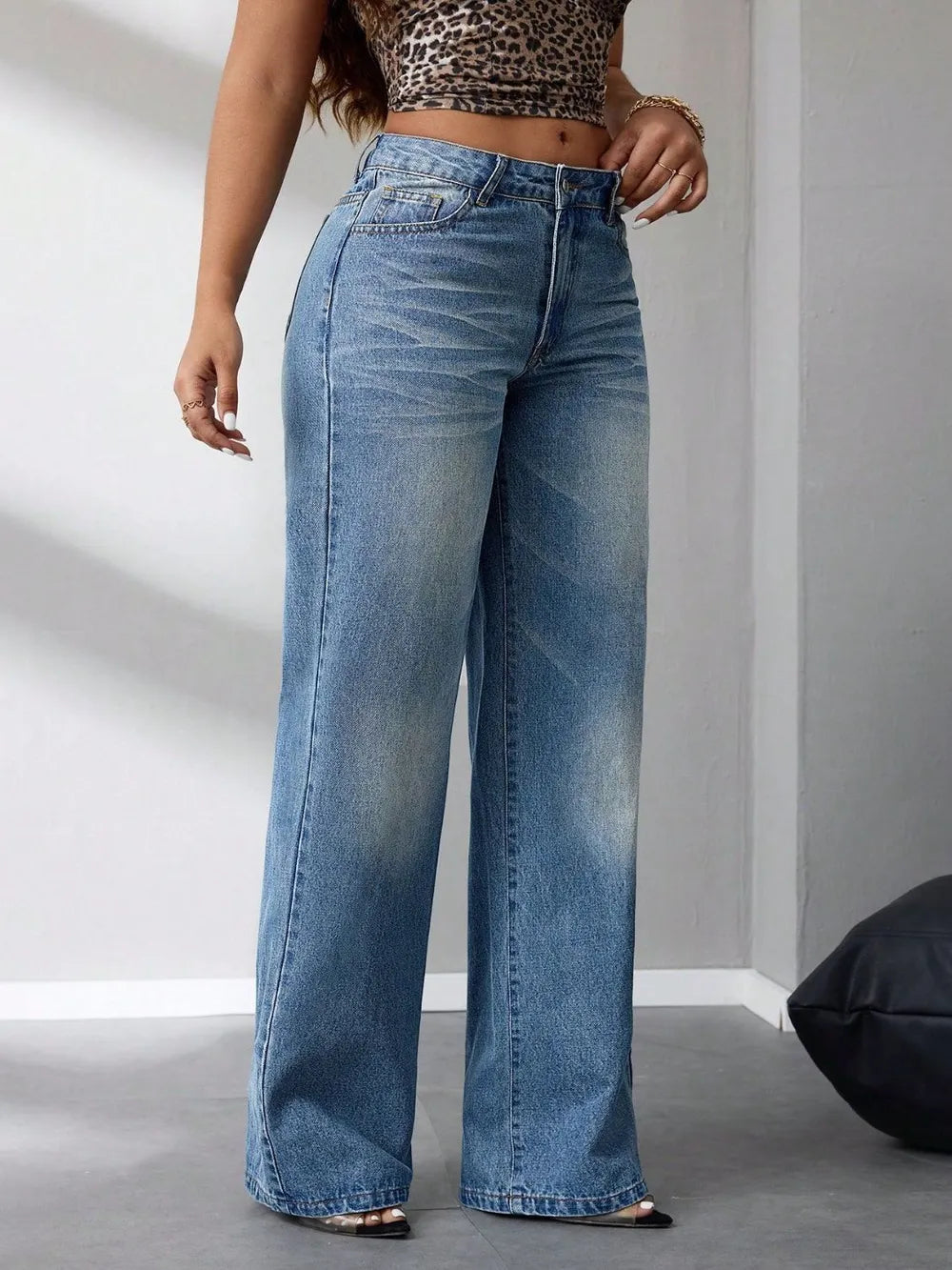 Wide Leg Jeans with Pockets - Korvel
