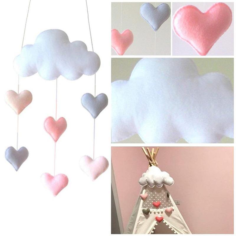 Móvil de Viento de Nube de Fieltro Hecho a Mano - Decoración Creativa para Guardería