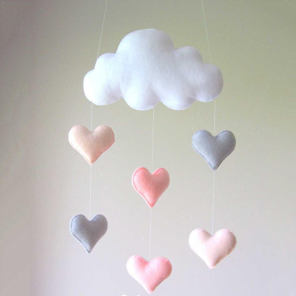 Móvil de Viento de Nube de Fieltro Hecho a Mano - Decoración Creativa para Guardería