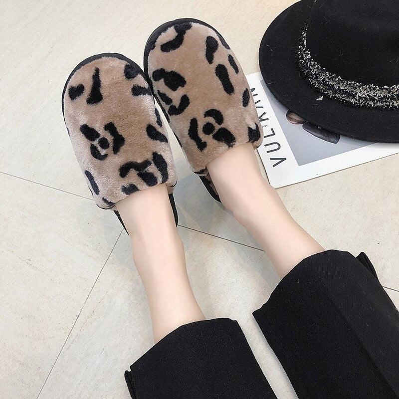 Chaussons Léopard d'Hiver Élégants pour un Confort Ultime