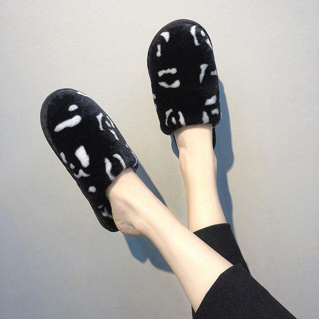 Chaussons Léopard d'Hiver Élégants pour un Confort Ultime