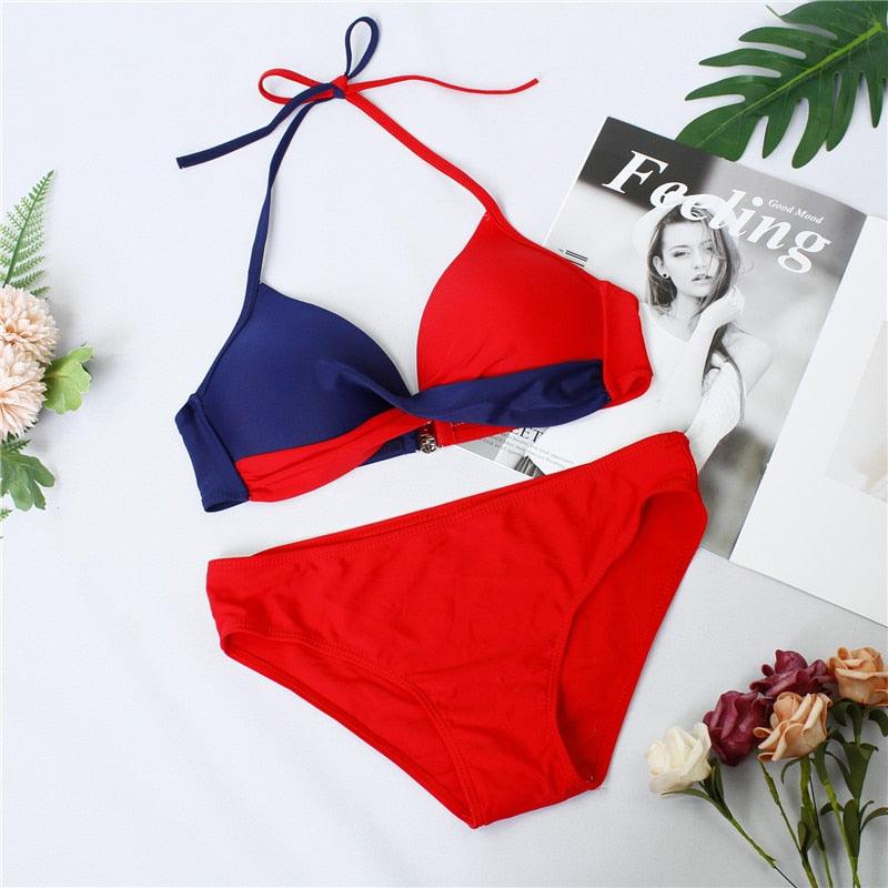 Ensemble de bikini taille haute à devant torsadé élégant pour femmes