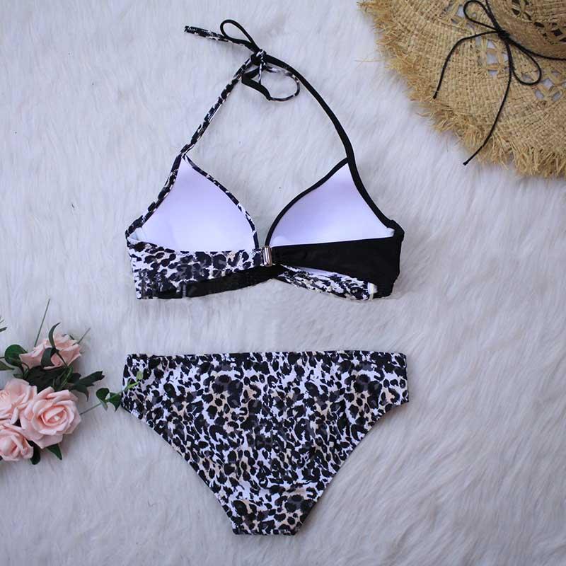Ensemble de bikini taille haute à devant torsadé élégant pour femmes