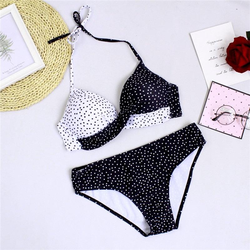 Ensemble de bikini taille haute à devant torsadé élégant pour femmes