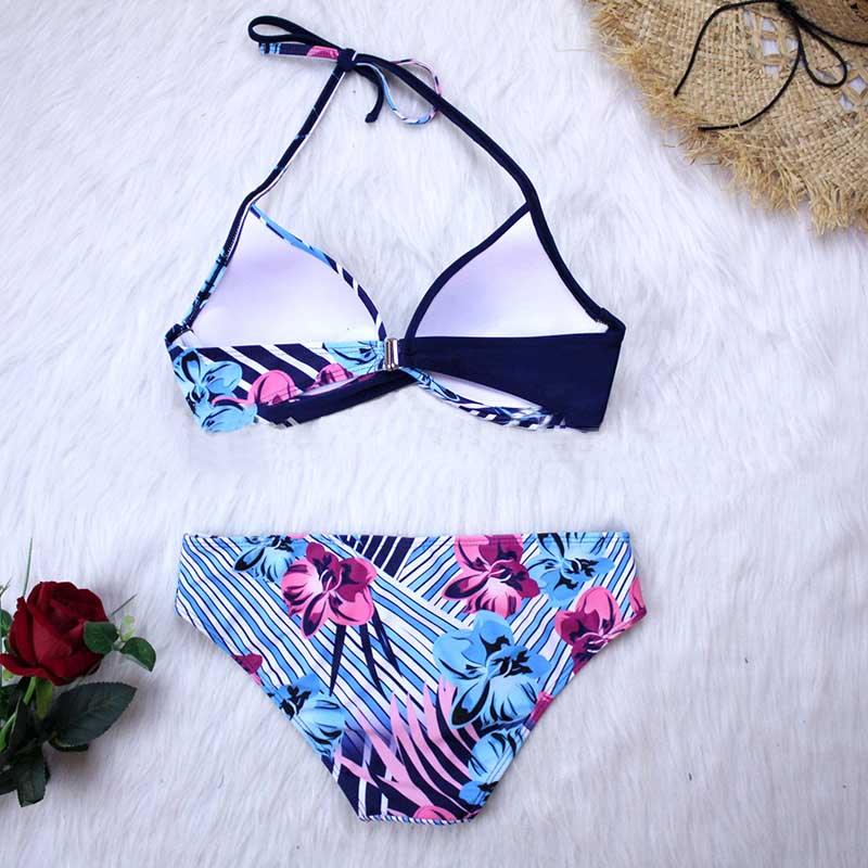 Ensemble de bikini taille haute à devant torsadé élégant pour femmes
