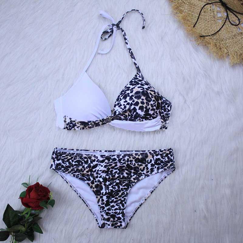 Ensemble de bikini taille haute à devant torsadé élégant pour femmes