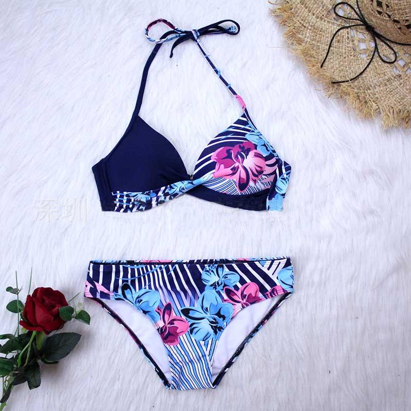 Ensemble de bikini taille haute à devant torsadé élégant pour femmes