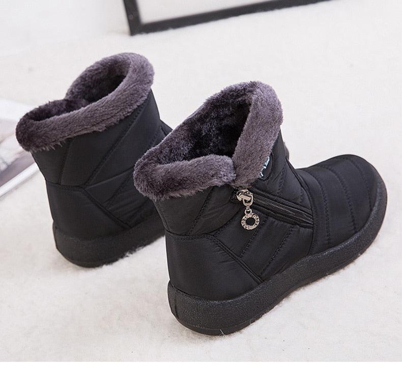 Stylish Women's Waterproof Winter Boots - Lightweight Ankle Design with Fur Lining - Korvel
