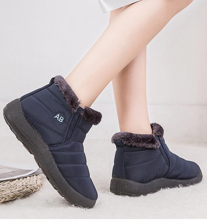 Stylish Women's Waterproof Winter Boots - Lightweight Ankle Design with Fur Lining - Korvel