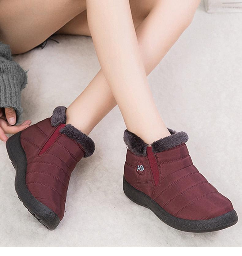 Stylish Women's Waterproof Winter Boots - Lightweight Ankle Design with Fur Lining - Korvel