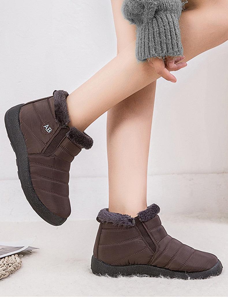 Stylish Women's Waterproof Winter Boots - Lightweight Ankle Design with Fur Lining - Korvel