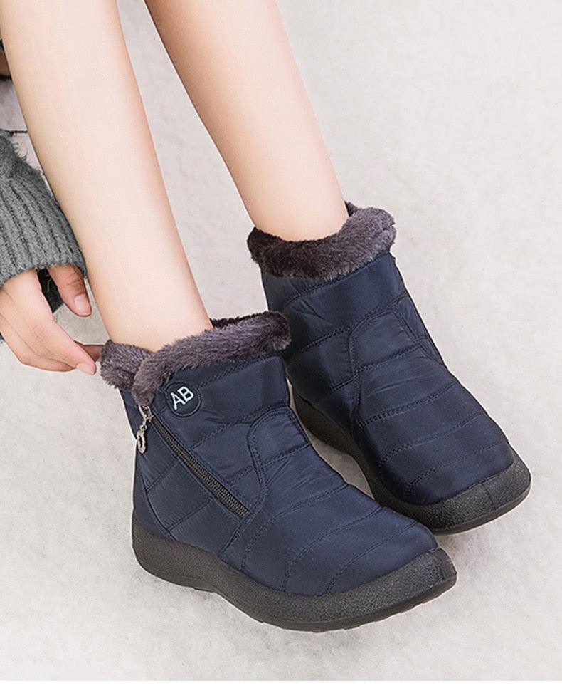 Stylish Women's Waterproof Winter Boots - Lightweight Ankle Design with Fur Lining - Korvel