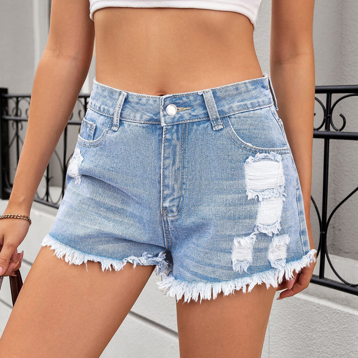 Shorts en denim déchirés premium pour femmes