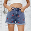 Shorts en denim brodés de cerise pour femmes