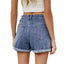 Shorts en denim brodés de cerise pour femmes