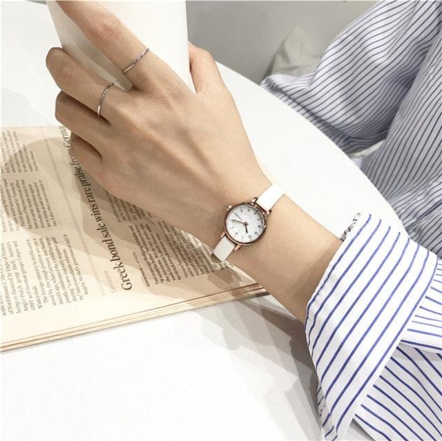 Montre à Quartz Élégante pour Femme avec Bracelet en Cuir