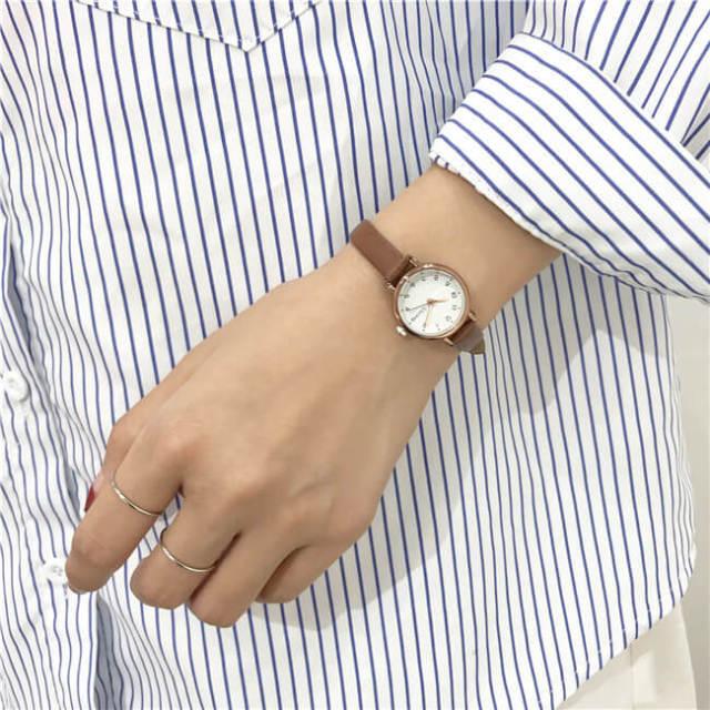 Montre à Quartz Élégante pour Femme avec Bracelet en Cuir