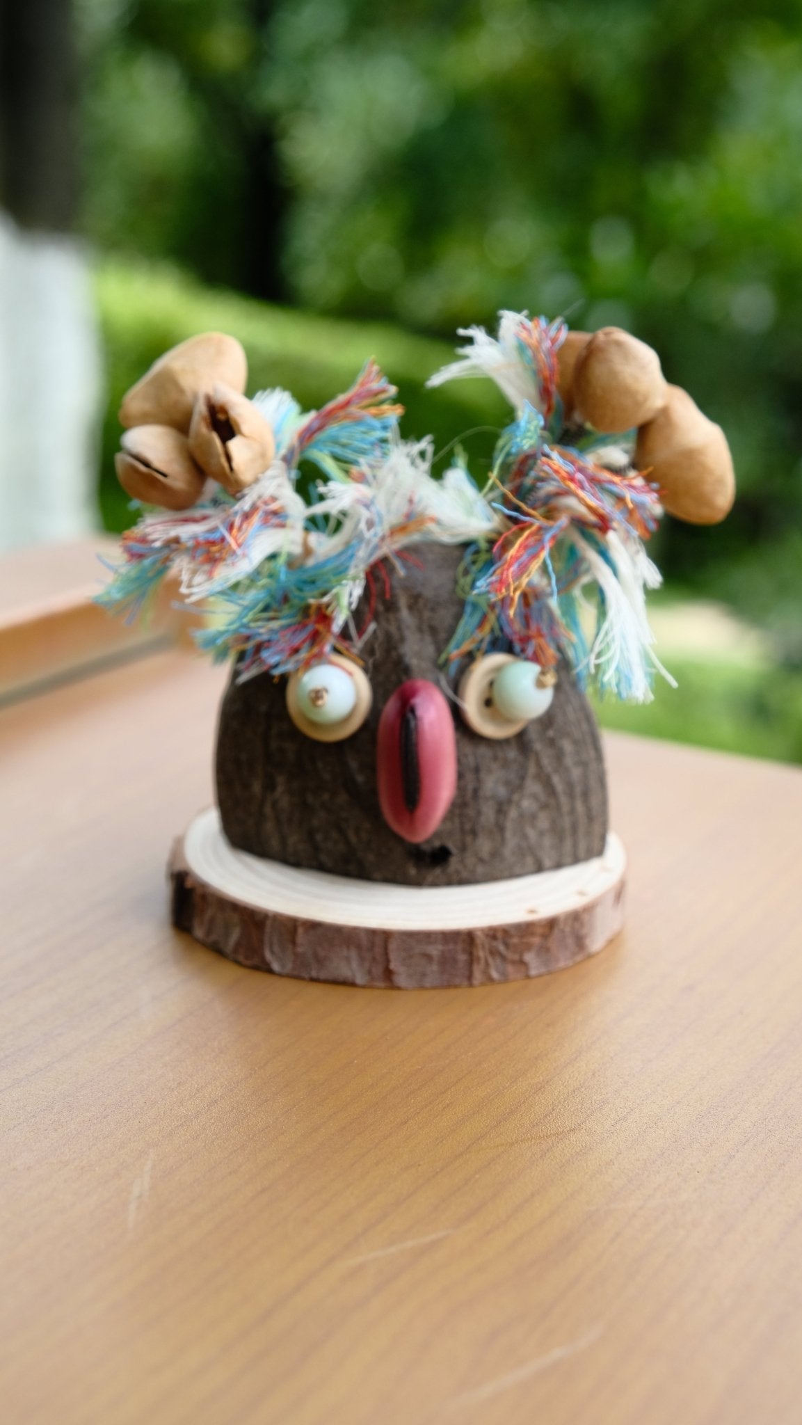 Le perroquet rock star - Figurine d'oiseau artisanale funky