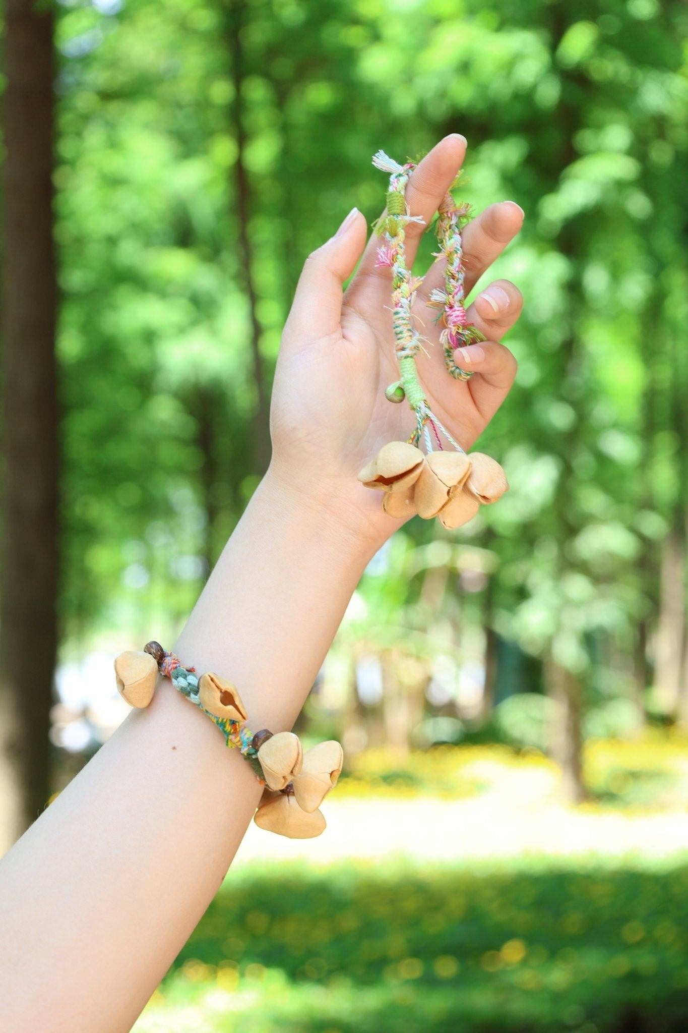 Le Chuchotement du Printemps - Bracelet Tissé à la Main Pastel