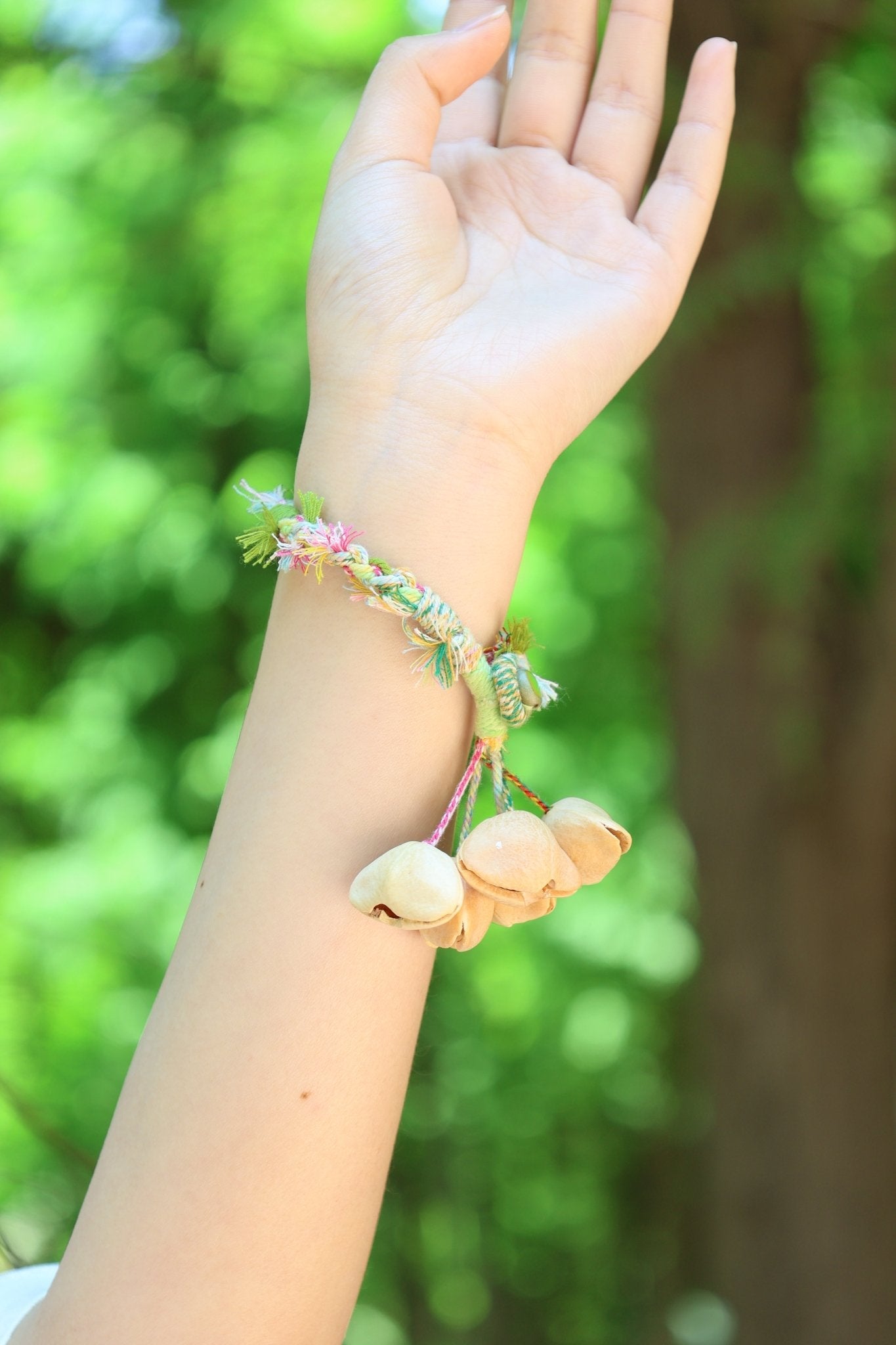 Le Chuchotement du Printemps - Bracelet Tissé à la Main Pastel