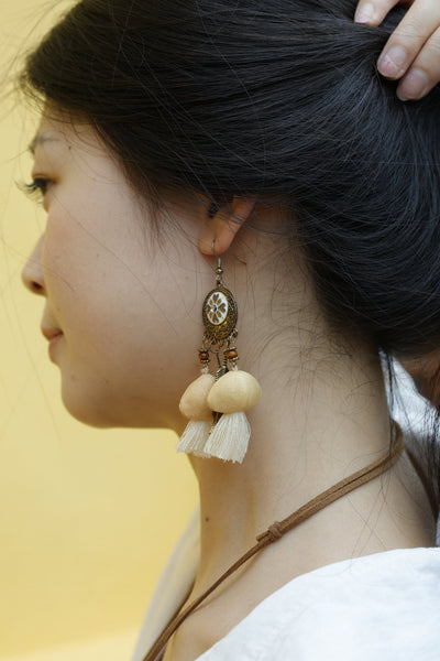 La Fleur Vintage - Boucles d'oreilles florales antiques avec graines naturelles