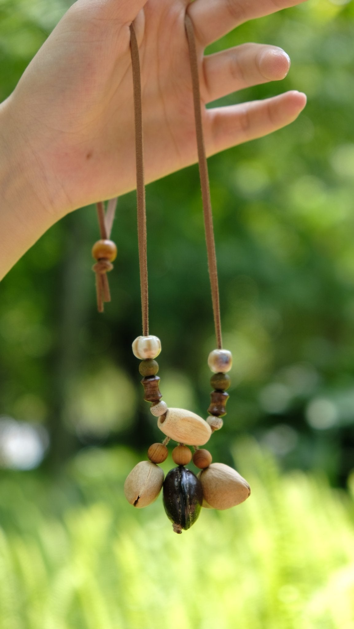 L'Écho des Bois - Collier en perles de graines et de bois fait main