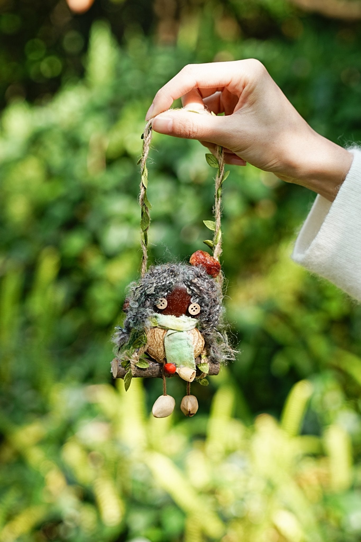 Les Contes de la Forêt - Charms de Sac en Coquille de Noix et Bois Faits Main