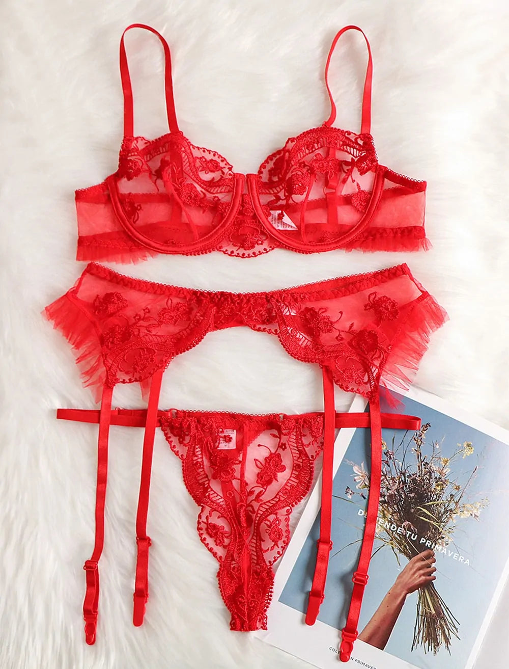 Ensemble de lingerie en dentelle rouge Ellolace pour femmes