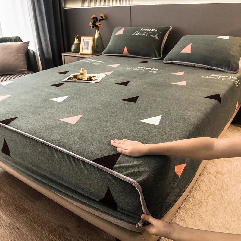 Thick Coral Velvet Mattress Cover for Ultimate Comfort